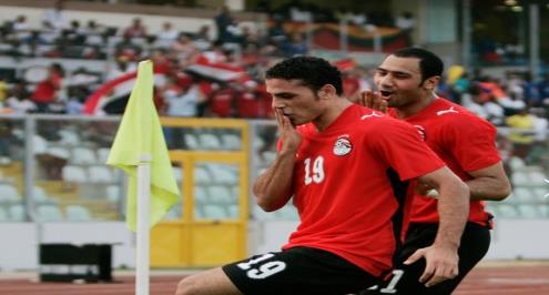 سر الاحتفال (2).. زكي وشوقي.. رقصة صنعها الحدث في غانا